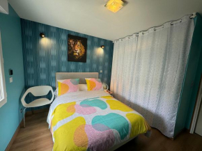 Maison calme/Chambre privée/Clim+TV/Pétit dejeuner inclu/tout confort
